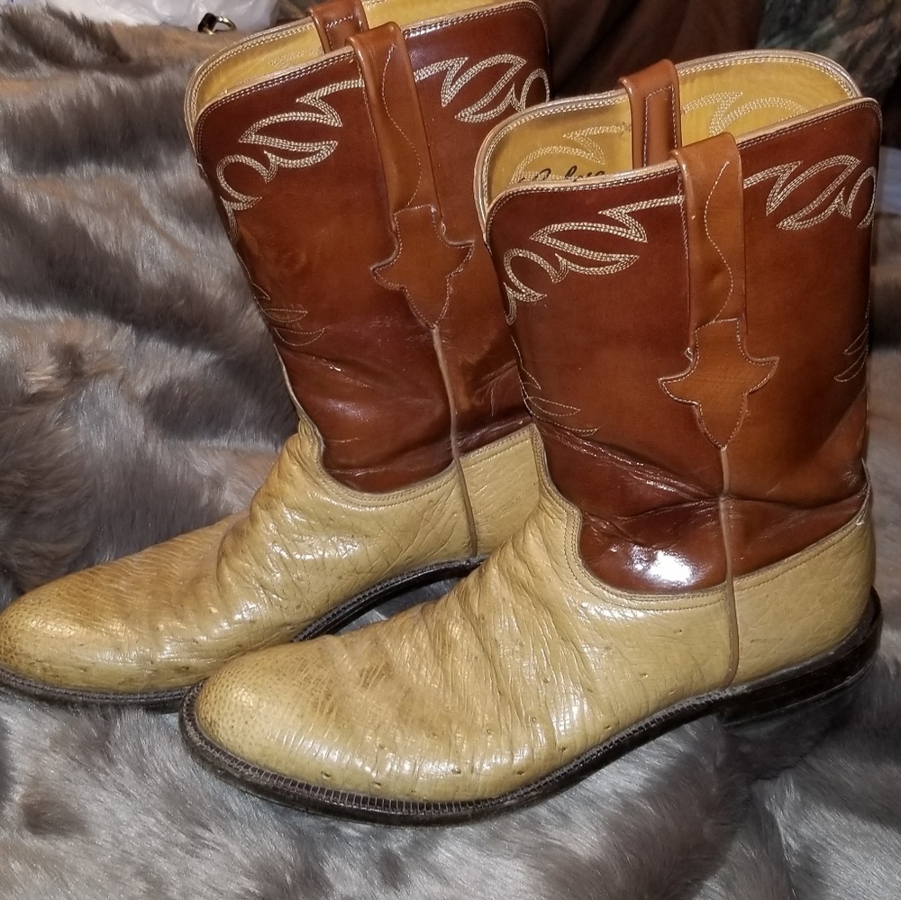 Lucchese Classics
